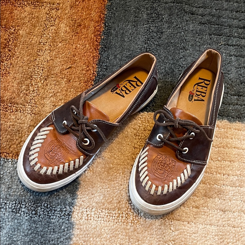 Reba by Justin Atoka Women’s Two-Tone Brown Leather Loafers Boat Shoes - Picture 2 of 16